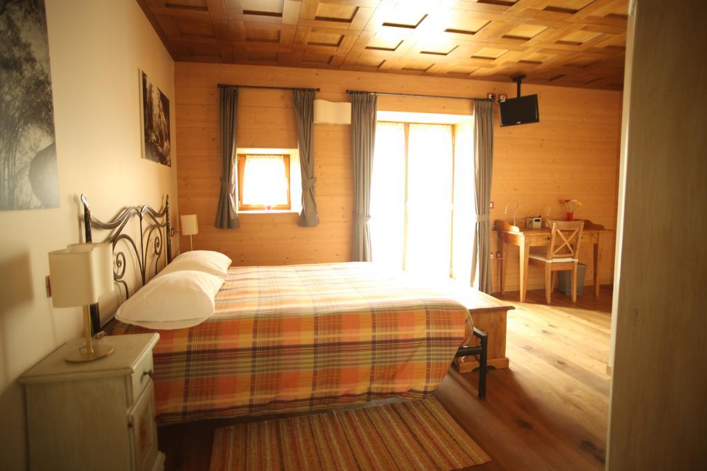 Le Case Dei Baff Morbegno Δωμάτιο φωτογραφία
